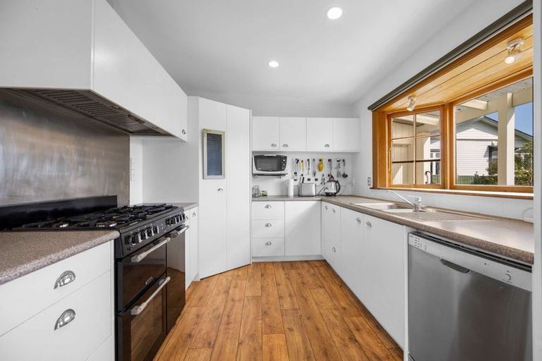 Photo of property in 27 Sackville Street, Martinborough, 5711