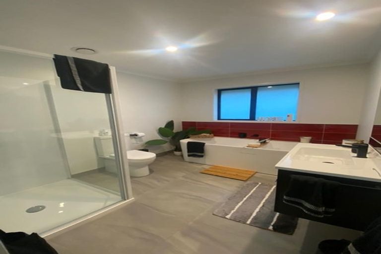 Photo of property in 28 Walter Lawry Road, Paerata, Pukekohe, 2124