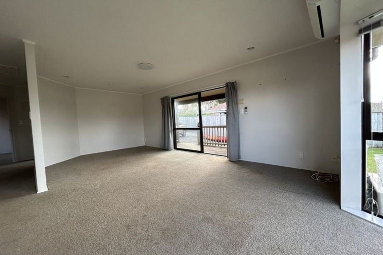 Photo of property in 25 Ward Crescent, Te Atatu Peninsula, Auckland, 0610
