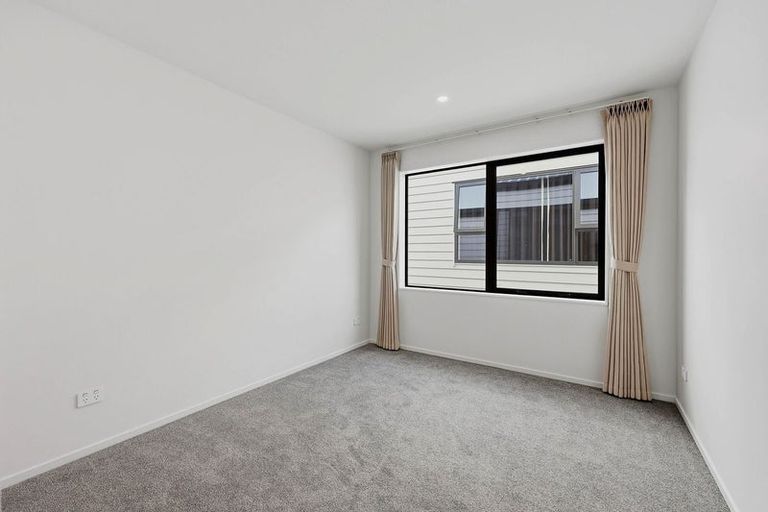 Photo of property in 71 Salamanca Road, Sunnynook, Auckland, 0620