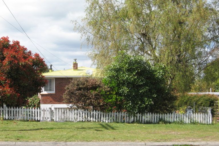 Photo of property in 9 Waitahanui Avenue, Taupo, 3330