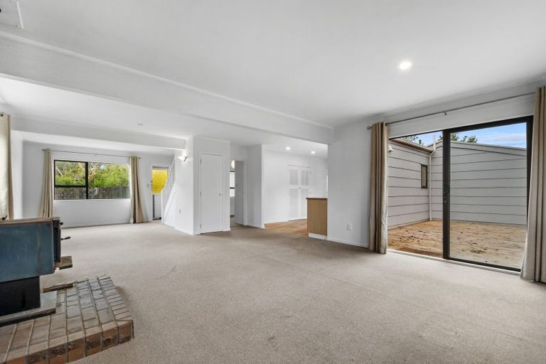 Photo of property in 10 Mabbett Lane, Waimauku, 0883