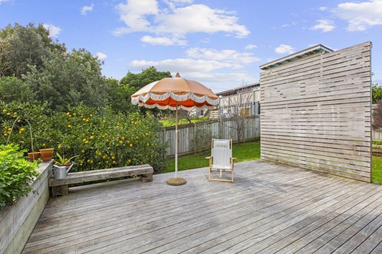 Photo of property in 26 Smith Street, Raglan, 3225