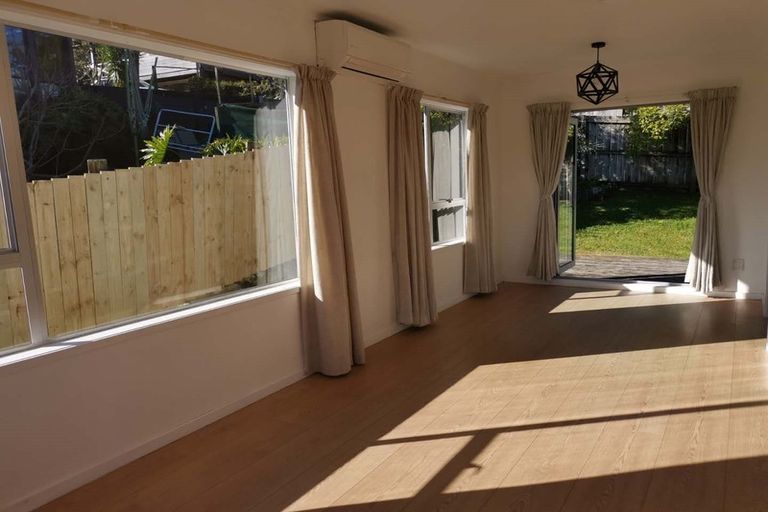 Photo of property in 1/95c Captain Scott Road, Glen Eden, Auckland, 0602