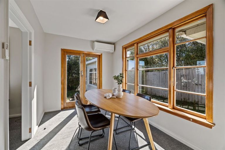 Photo of property in 99 Dyers Pass Road, Cashmere, Christchurch, 8022