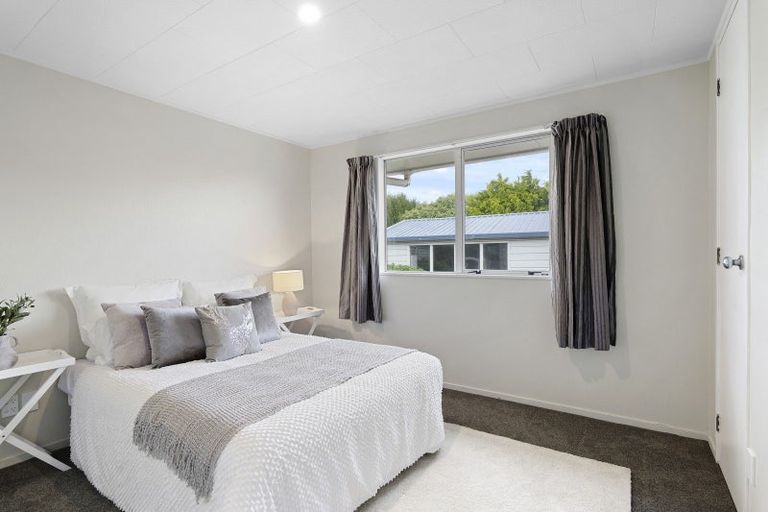 Photo of property in 82 Gilberthorpes Road, Hei Hei, Christchurch, 8042