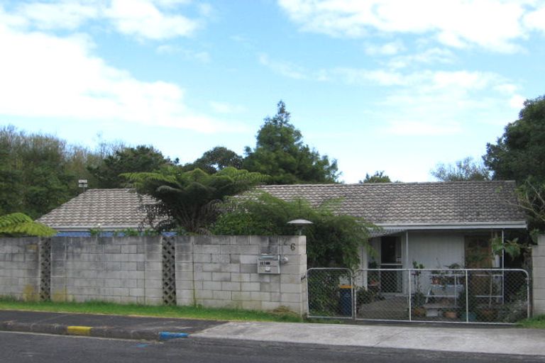 Photo of property in 26 Mawney Road, Henderson, Auckland, 0610