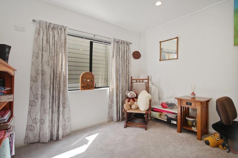 Photo of property in 26 Crispe Road, Clarks Beach, 2122