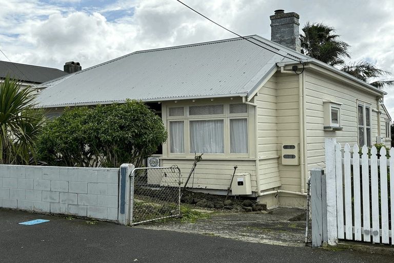 Photo of property in 106 Calliope Road, Stanley Point, Auckland, 0624