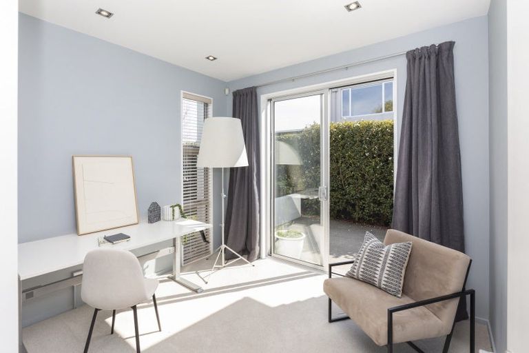 Photo of property in 26 Hartley Avenue, Strowan, Christchurch, 8052