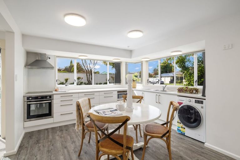 Photo of property in 73 Grahams Road, Burnside, Christchurch, 8041