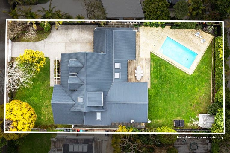 Photo of property in 106 St Heliers Road, Saint Heliers, Auckland, 1071