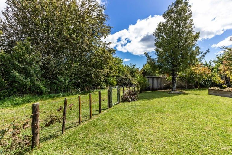 Photo of property in 14 Runuku Grove, Turangi, 3334