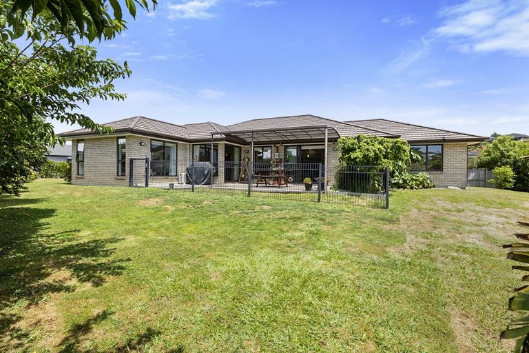 Photo of property in 14 Te Arakete Place, Hurworth, New Plymouth, 4310