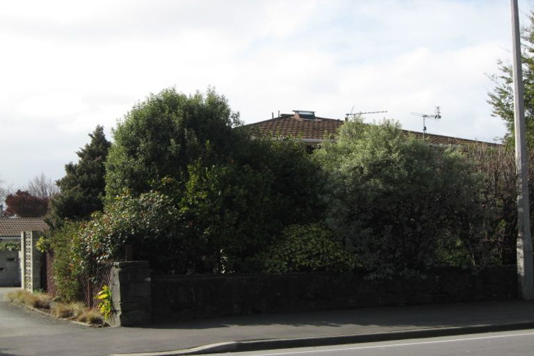 Photo of property in 16 Cashmere Road, Cashmere, Christchurch, 8022