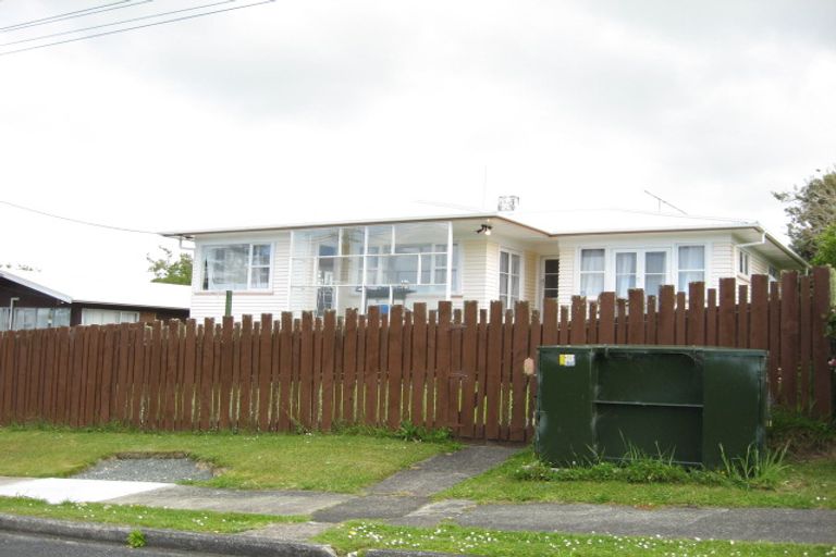 Photo of property in 10 Bellevue Avenue, Wellsford, 0900