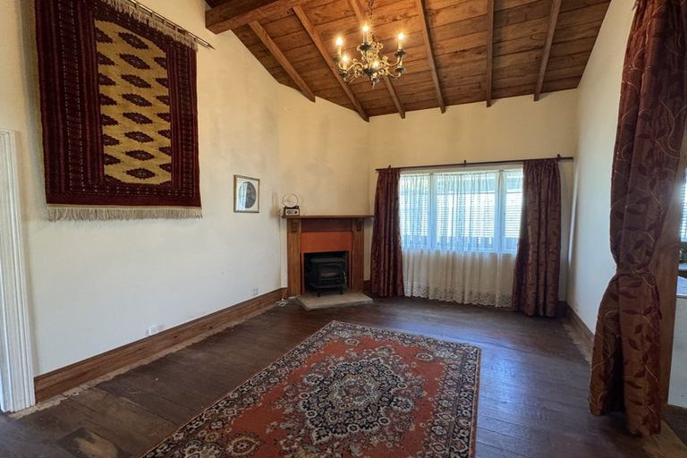 Photo of property in 49 Kent Street, Picton, 7220