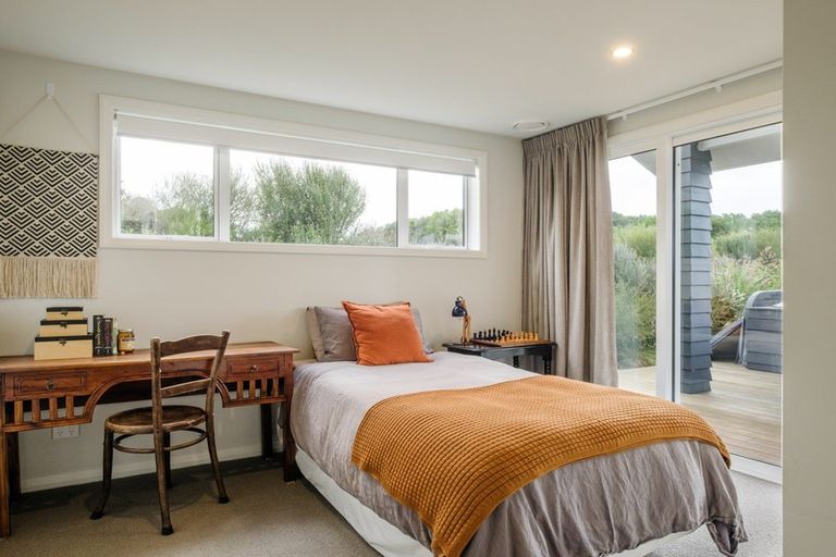 Photo of property in 58 Scarlys Way, Okitu, Gisborne, 4010