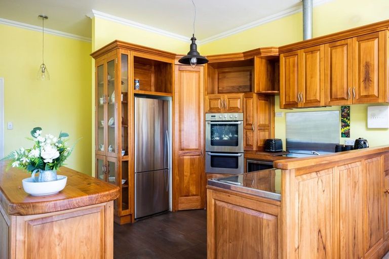 Photo of property in 46 Takiroa Street, Urenui, 4375