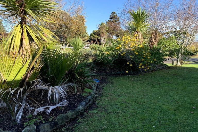Photo of property in 5 Pendene Place, Forrest Hill, Auckland, 0620