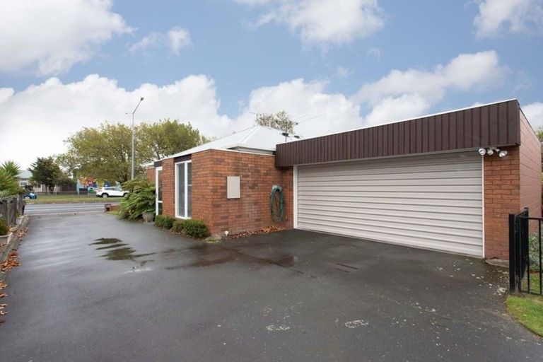 Photo of property in 1/162 North Parade, Richmond, Christchurch, 8013