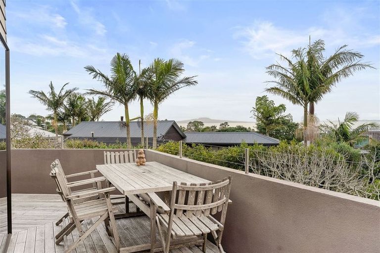 Photo of property in 37 Toroa Street, Torbay, Auckland, 0630