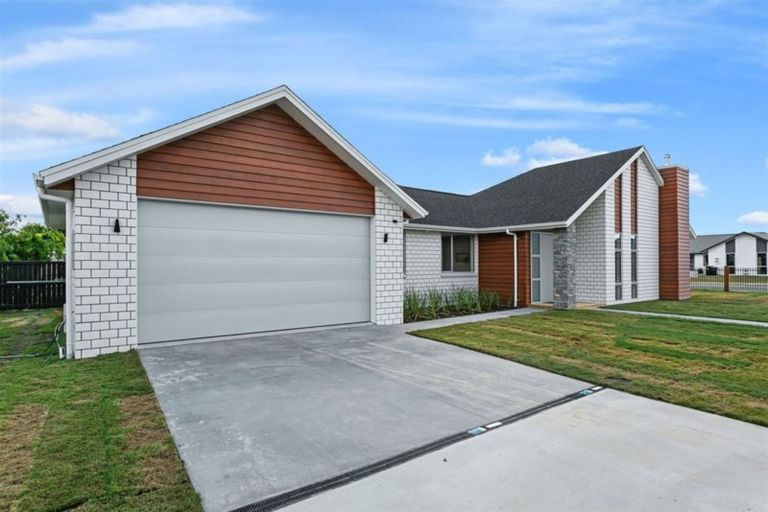 Photo of property in 39 Carnation Court, Cambridge, 3434