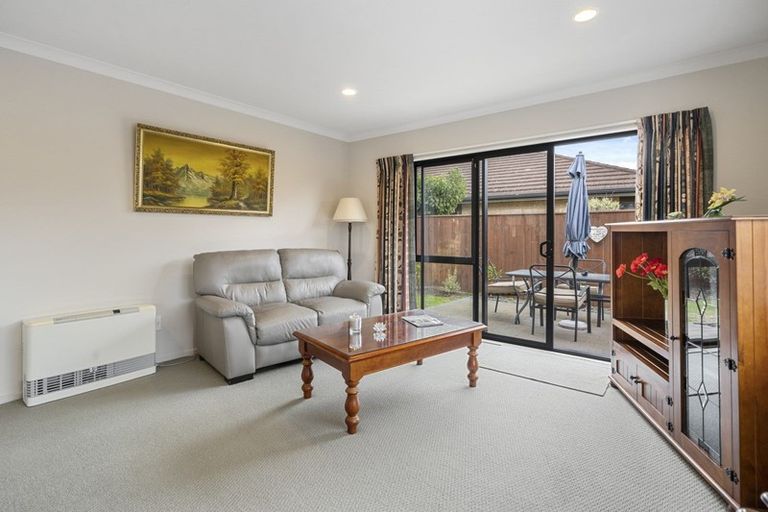 Photo of property in 12 Manhattan Court, Paraparaumu Beach, Paraparaumu, 5032