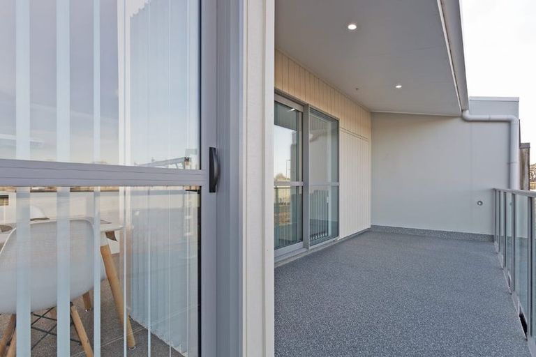 Photo of property in 12/26 Railway Street West, Papakura, 2110