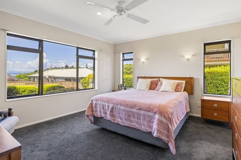 Photo of property in 25 Kinder Street, Acacia Bay, Taupo, 3330