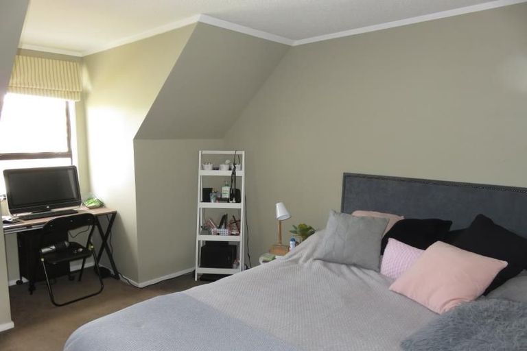 Photo of property in 7 Duggan Place, Johnsonville, Wellington, 6037