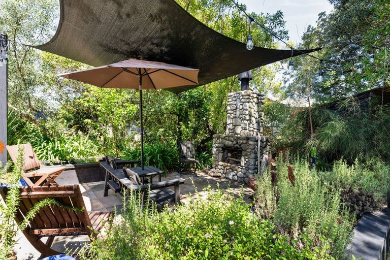 Photo of property in 14 Hughes Street, Waikanae Beach, Waikanae, 5036