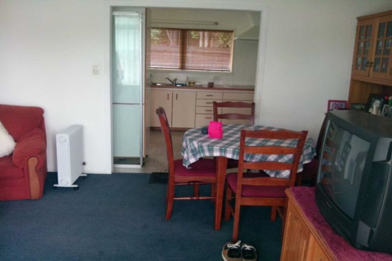 Photo of property in 2/33 Butterworth Avenue, Opaheke, Papakura, 2113
