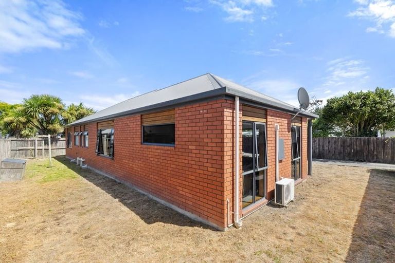 Photo of property in 2/3 Worthy Street, Ilam, Christchurch, 8041