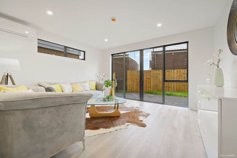 Photo of property in 6 Koropiko Lane, Flat Bush, Auckland, 2019