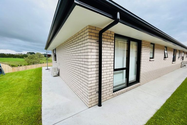 Photo of property in 55 Leathem Crescent, Pokeno, 2402