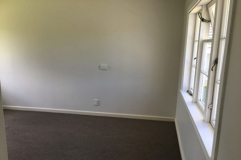 Photo of property in 11 Matipo Road, Mairangi Bay, Auckland, 0630