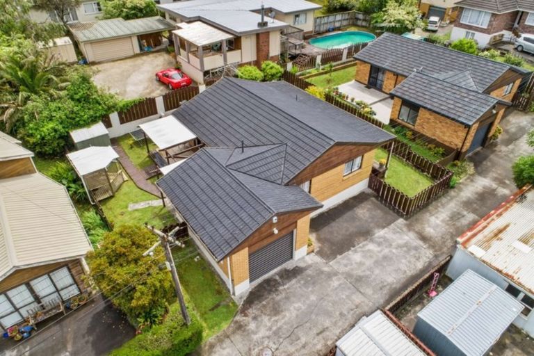 Photo of property in 3/68 View Road, Henderson, Auckland, 0612