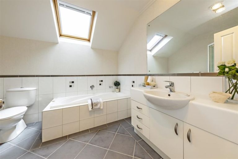 Photo of property in 15 William Woods Court, Flat Bush, Auckland, 2016