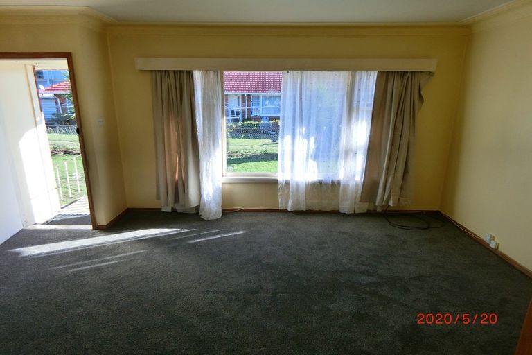 Photo of property in 12 Panama Road, Mount Wellington, Auckland, 1062