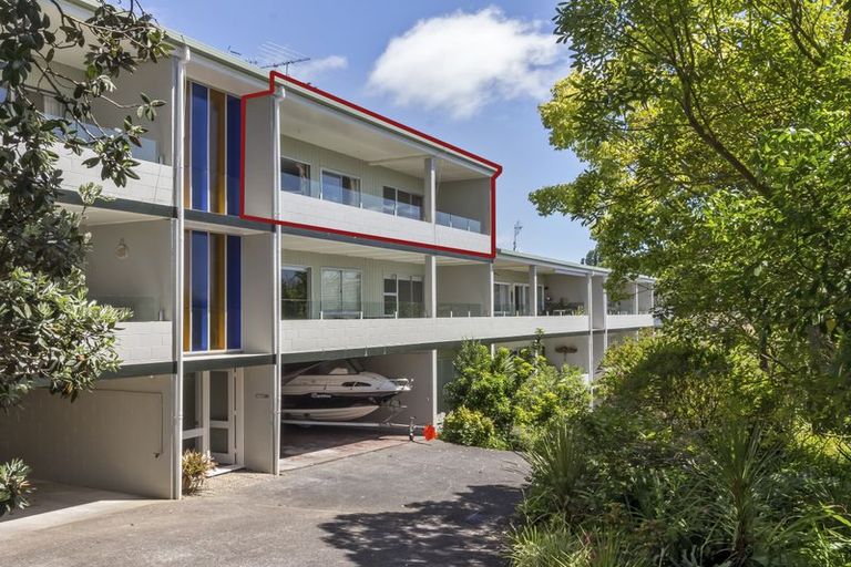 Photo of property in 4/34 Uxbridge Road, Mellons Bay, Auckland, 2014