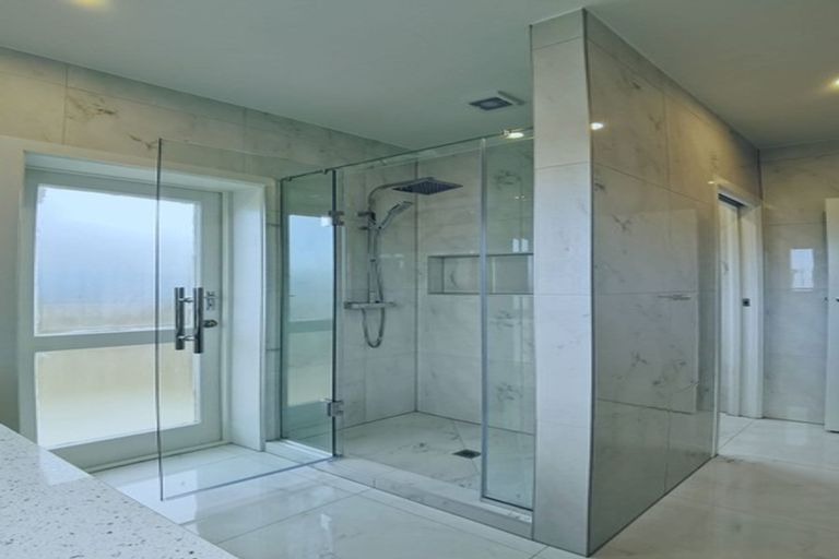 Photo of property in 2/38b Manuka Road, Glenfield, Auckland, 0629