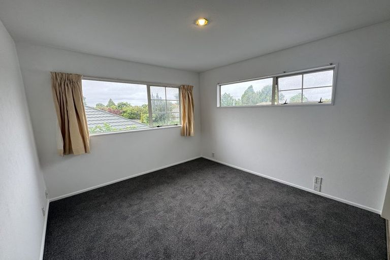 Photo of property in 2/209 Withells Road, Avonhead, Christchurch, 8042