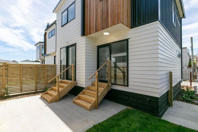 Photo of property in 6 Woodcarver Lane, Titahi Bay, Porirua, 5022