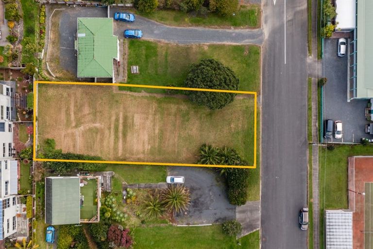 Photo of property in 16 Macmurray Road, Paihia, 0200