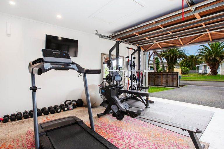 Photo of property in 18b Latitude Close, Whitby, Porirua, 5024