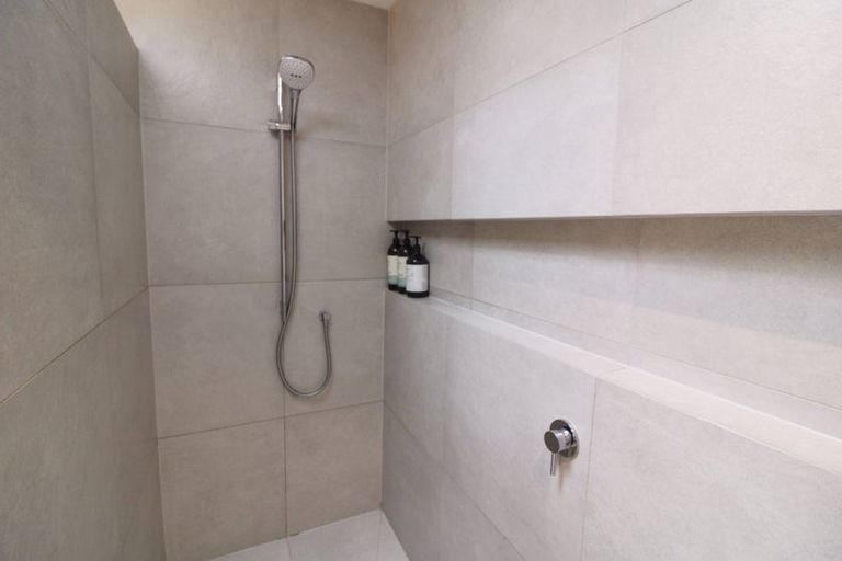 Photo of property in 19b Hart Road, Hauraki, Auckland, 0622