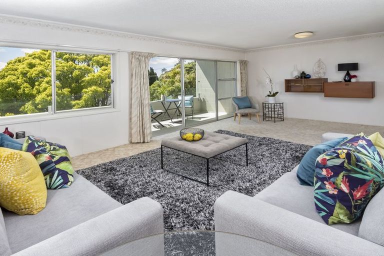 Photo of property in 4/34 Uxbridge Road, Mellons Bay, Auckland, 2014
