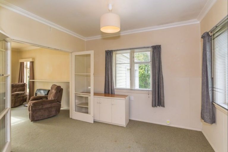 Photo of property in 21 Carlisle Street, Levin, 5510