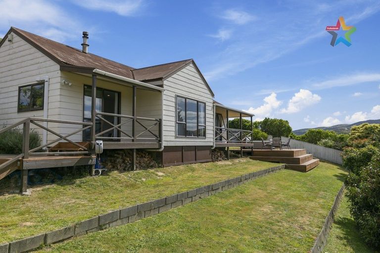 Photo of property in 136 Holborn Drive, Stokes Valley, Lower Hutt, 5019